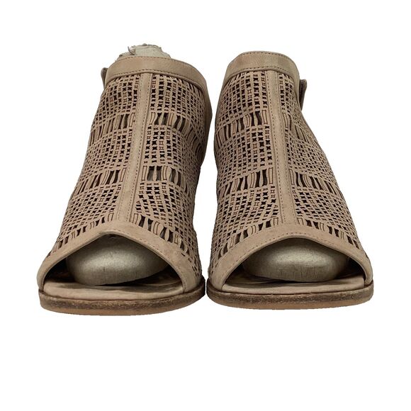 Vince Camuto - Women's Sz 10(M) Tan/Beige Leather Cone Heel - VC-KEANNIE - Picture 2 of 16